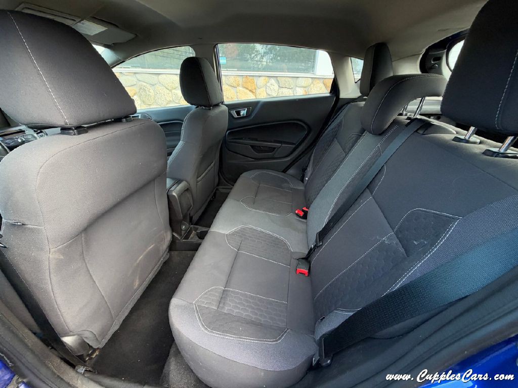 2014 Ford Fiesta Image 21