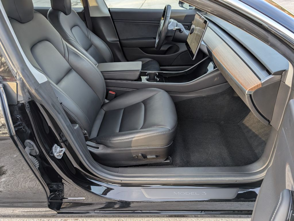 2019 Tesla Model 3 Image 19