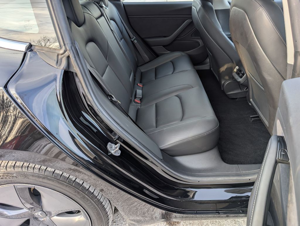 2019 Tesla Model 3 Image 24