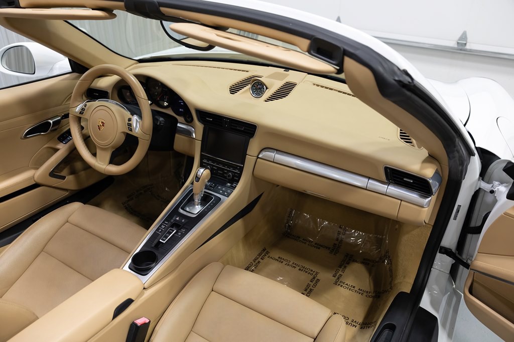 2013 Porsche 911 Image 16