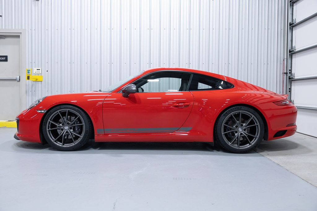 2018 Porsche 911 Image 3