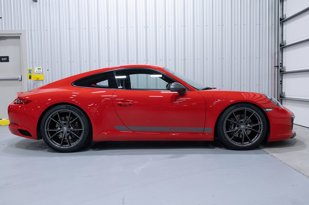 2018 Porsche 911 Image 10