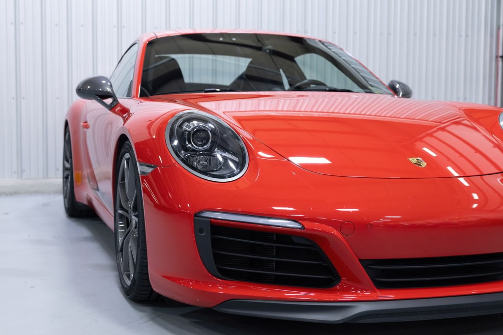 2018 Porsche 911 Image 12