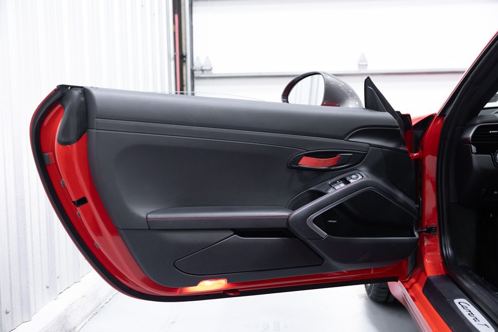 2018 Porsche 911 Image 19