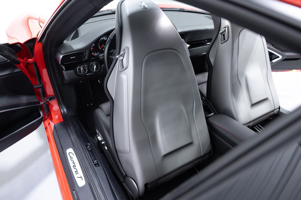 2018 Porsche 911 Image 25