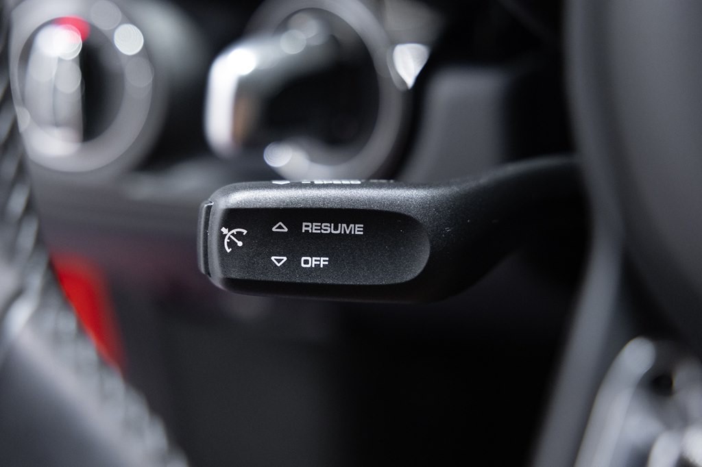 2018 Porsche 911 Image 34
