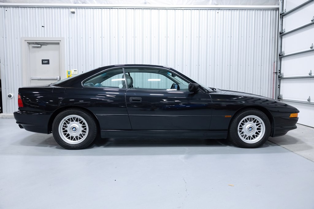 1997 BMW 8 Series Image 11