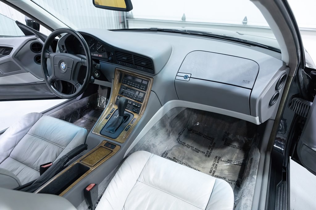 1997 BMW 8 Series Image 21