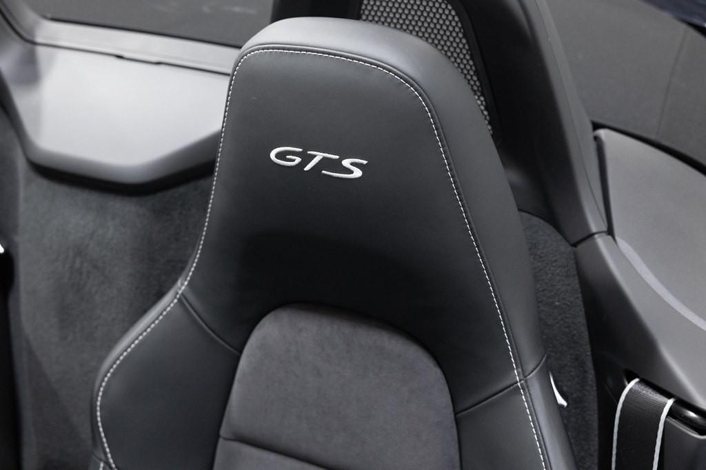 2015 Porsche Boxster Image 18