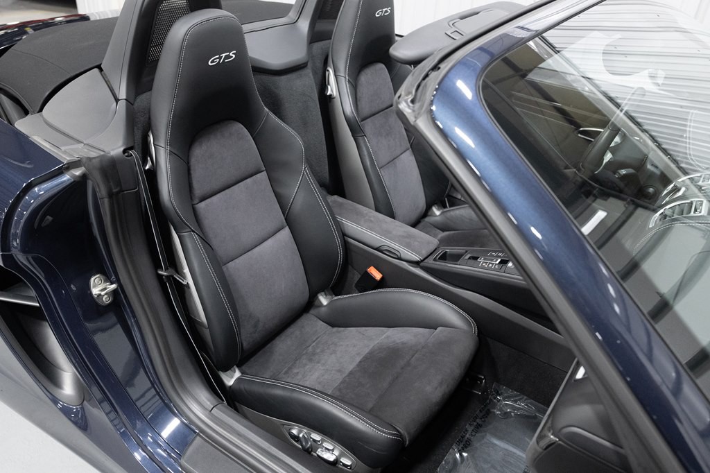 2015 Porsche Boxster Image 22