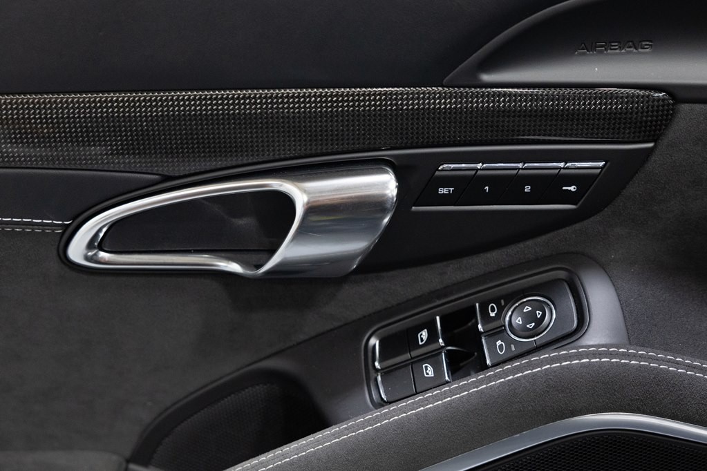 2015 Porsche Boxster Image 28