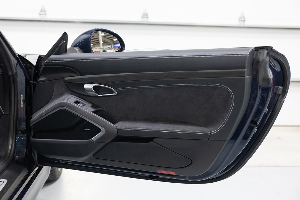2015 Porsche Boxster Image 30