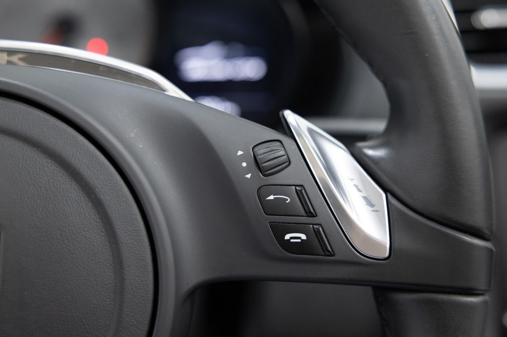 2015 Porsche Boxster Image 37