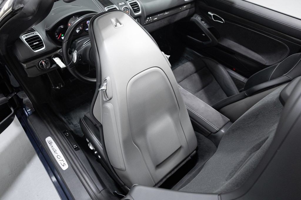 2015 Porsche Boxster Image 70
