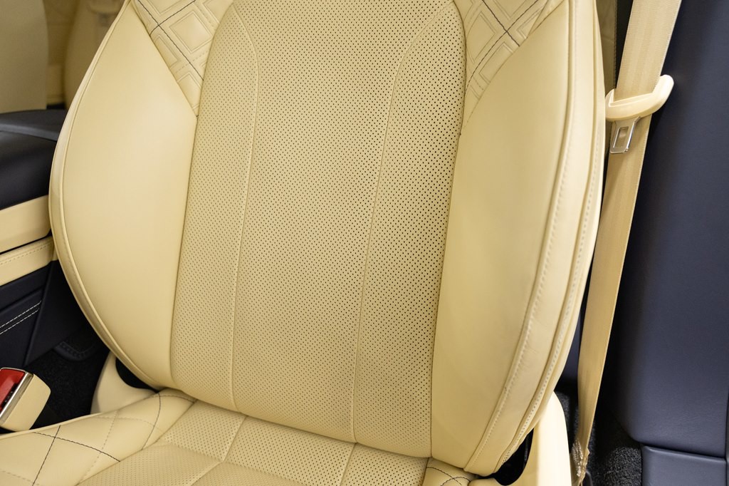2020 Bentley Continental Image 17