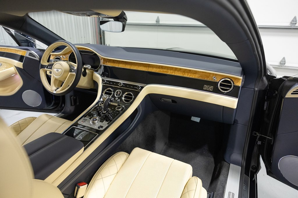 2020 Bentley Continental Image 19