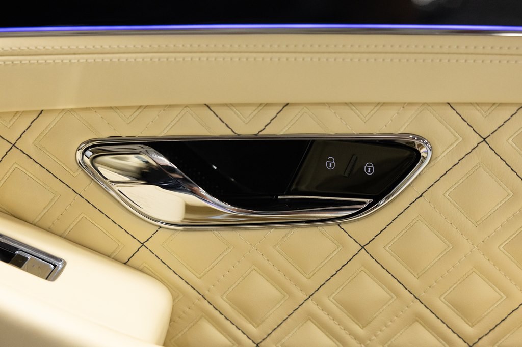 2020 Bentley Continental Image 30