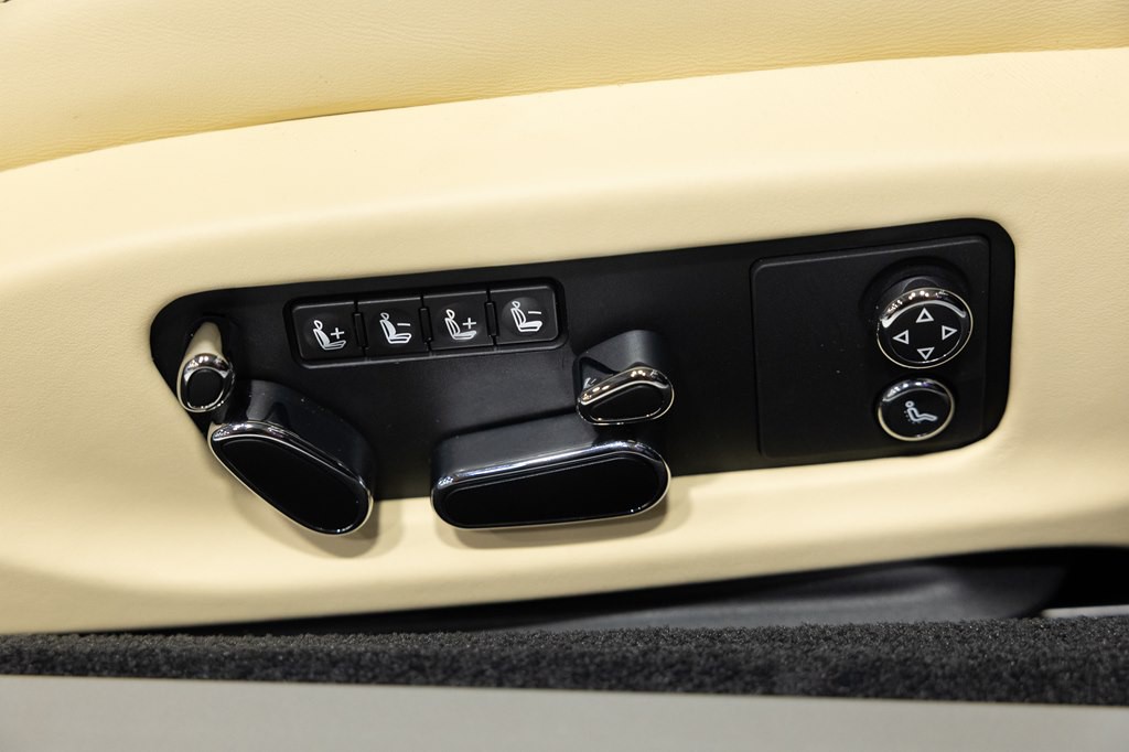 2020 Bentley Continental Image 68