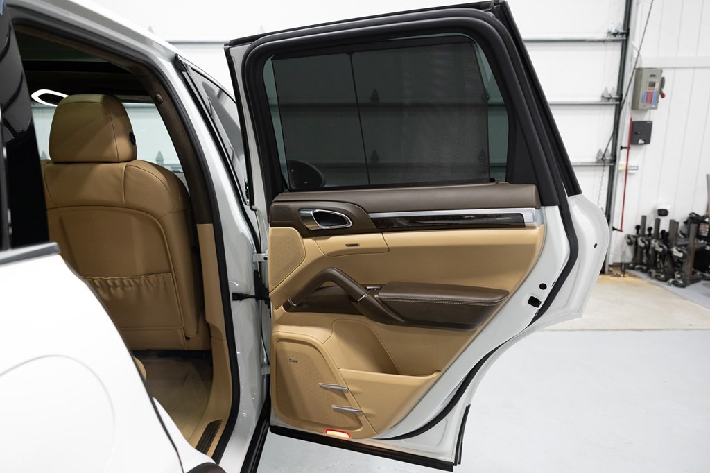 2015 Porsche Cayenne Image 4