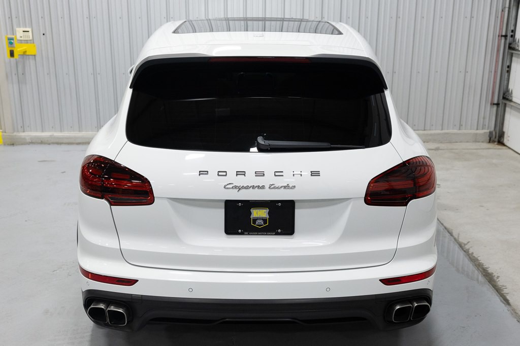 2015 Porsche Cayenne Image 14