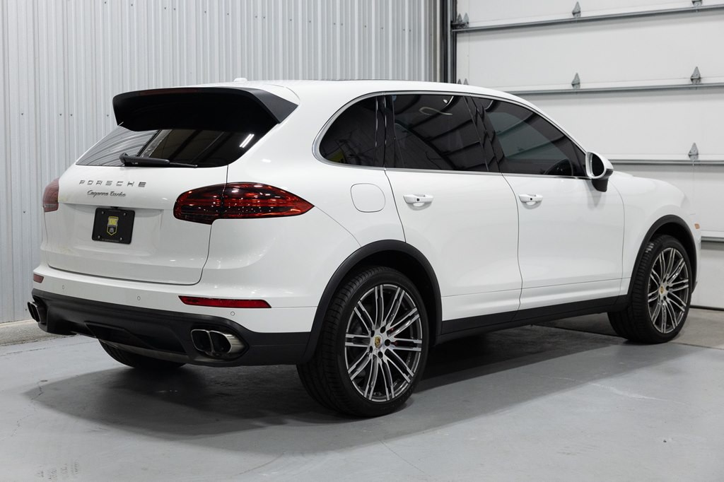 2015 Porsche Cayenne Image 16
