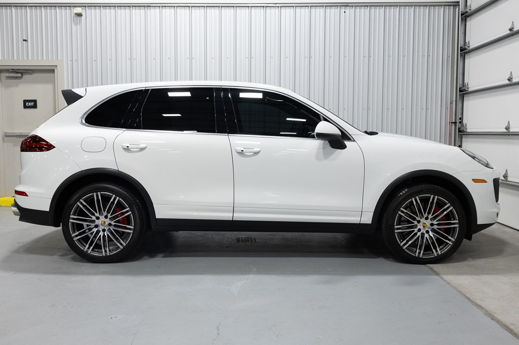 2015 Porsche Cayenne Image 19