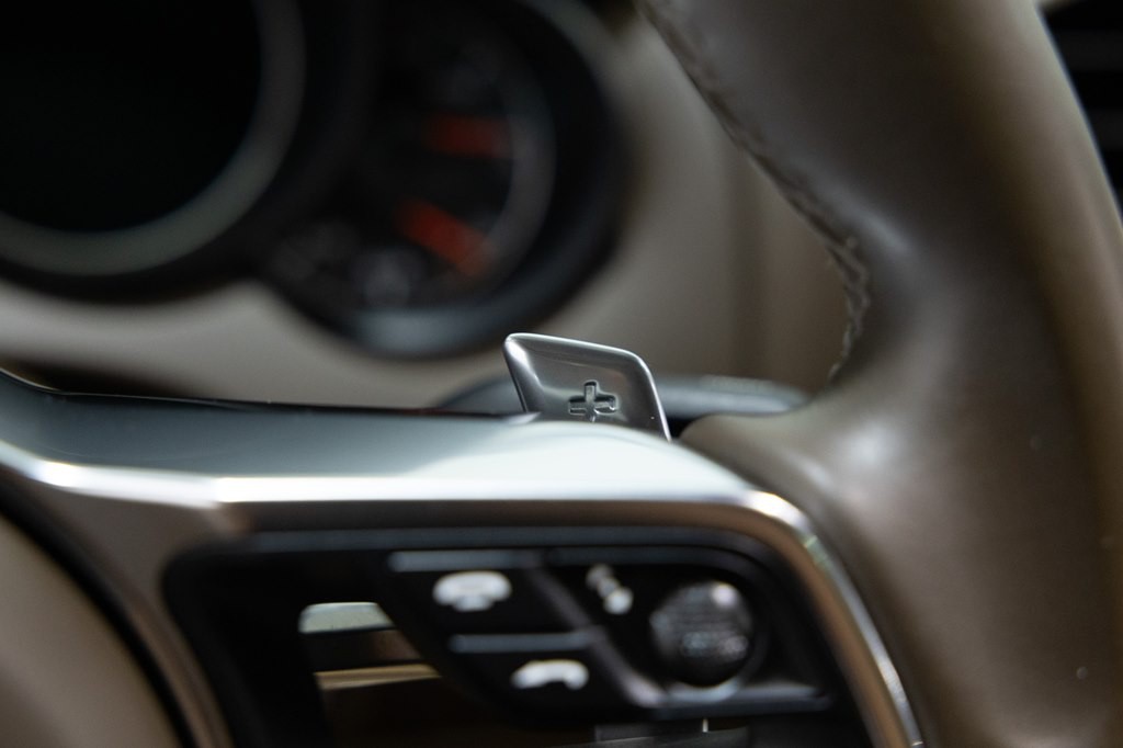 2015 Porsche Cayenne Image 20