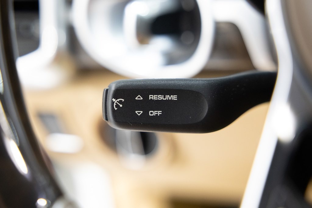 2015 Porsche Cayenne Image 22
