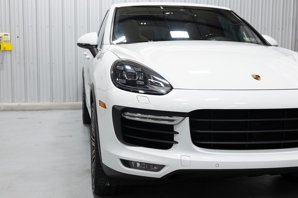 2015 Porsche Cayenne Image 23