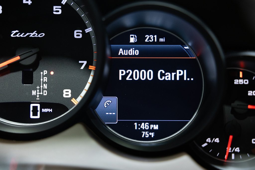 2015 Porsche Cayenne Image 34