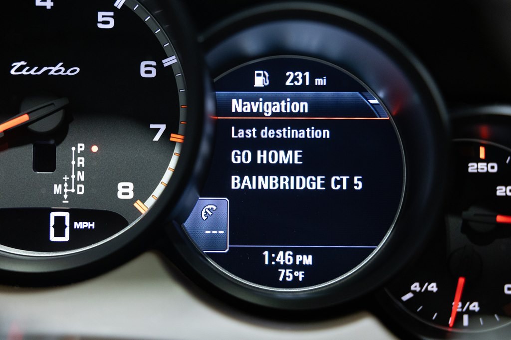2015 Porsche Cayenne Image 36