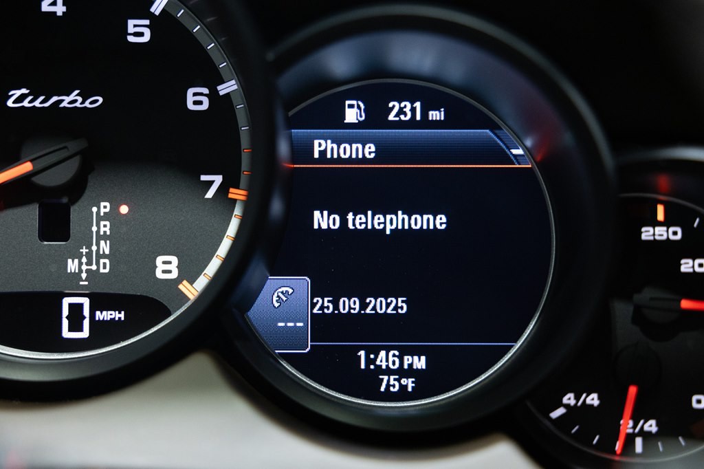2015 Porsche Cayenne Image 39