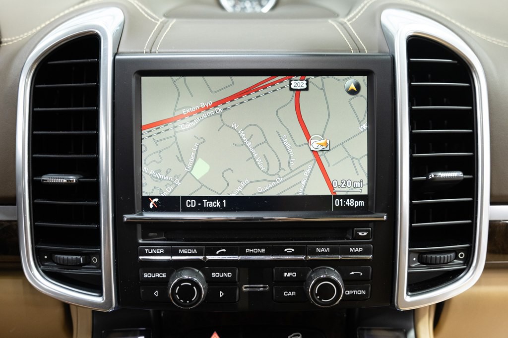 2015 Porsche Cayenne Image 48