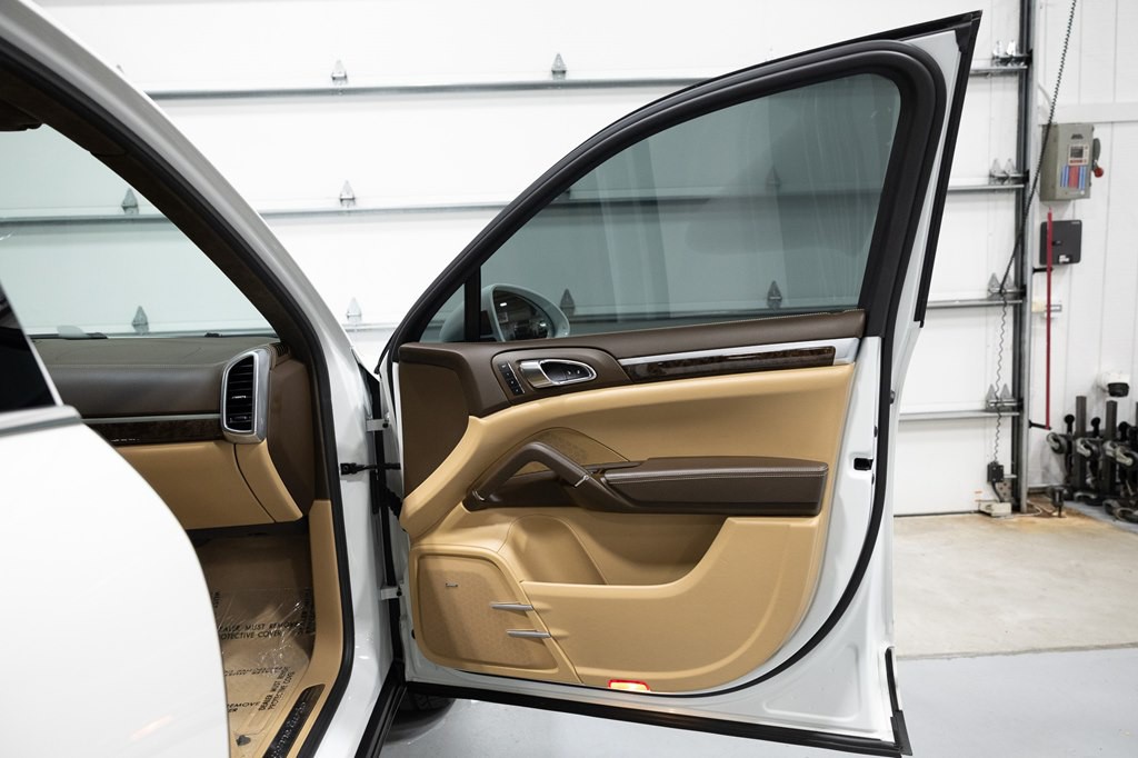 2015 Porsche Cayenne Image 51