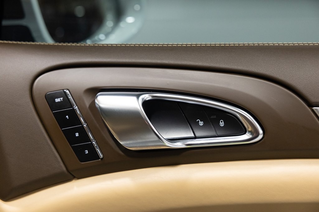 2015 Porsche Cayenne Image 54