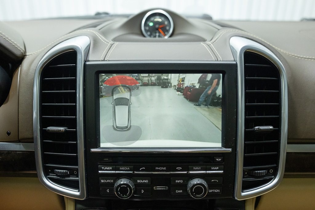 2015 Porsche Cayenne Image 55