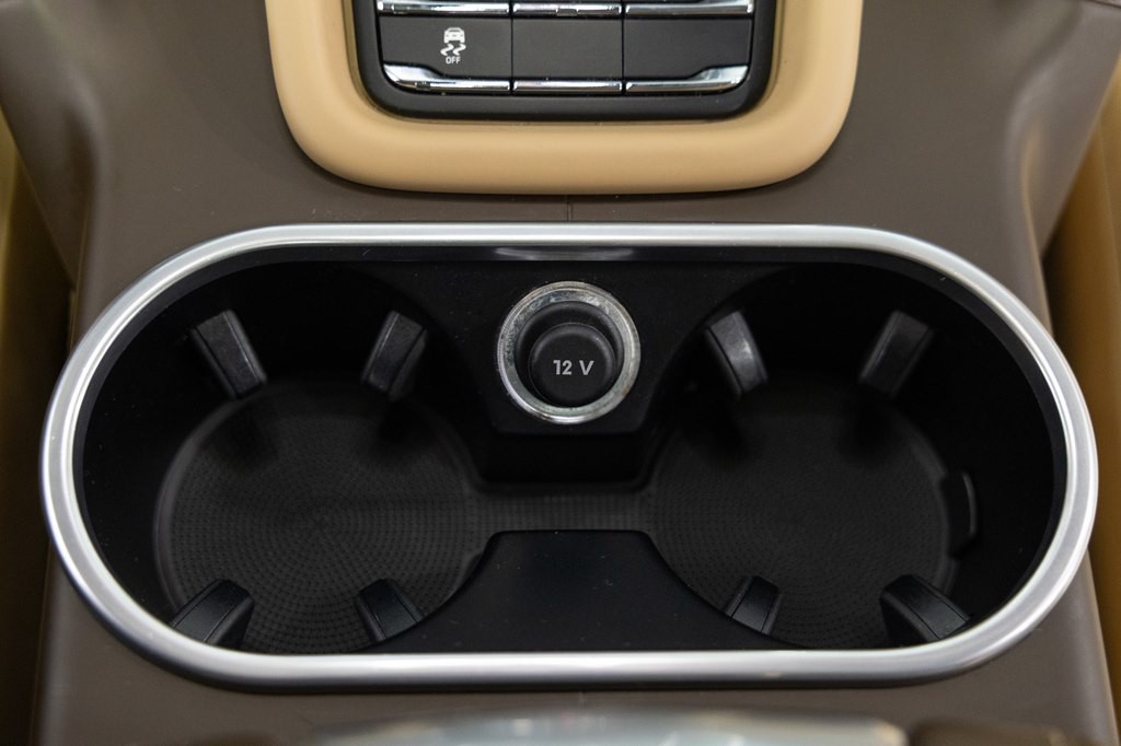 2015 Porsche Cayenne Image 64