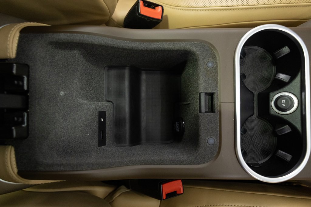 2015 Porsche Cayenne Image 66