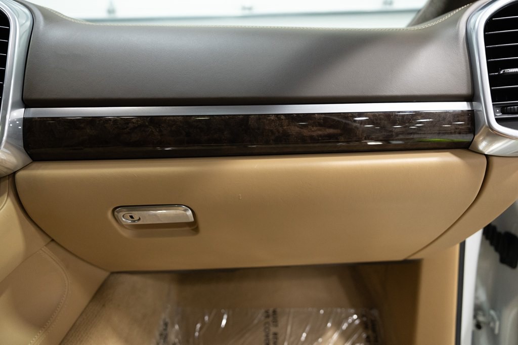 2015 Porsche Cayenne Image 67