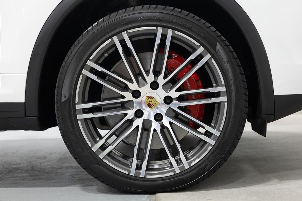 2015 Porsche Cayenne Image 69