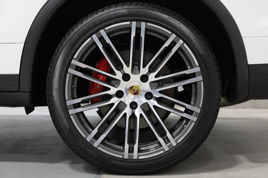 2015 Porsche Cayenne Image 71