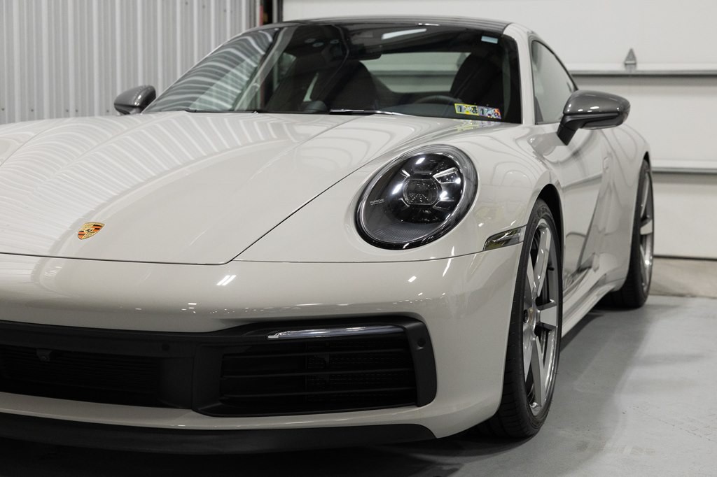 2024 Porsche 911 Image 2
