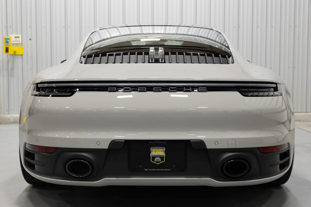 2024 Porsche 911 Image 6