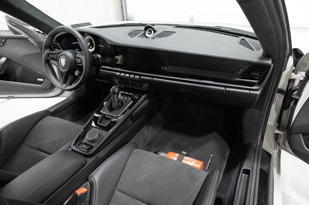 2024 Porsche 911 Image 19