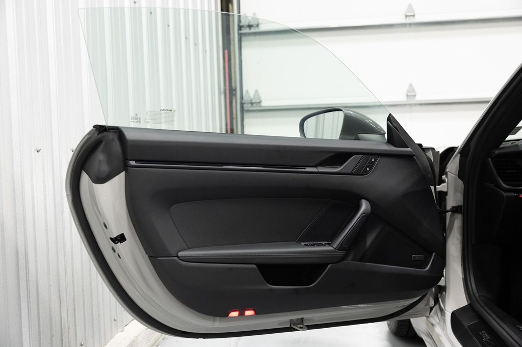 2024 Porsche 911 Image 25