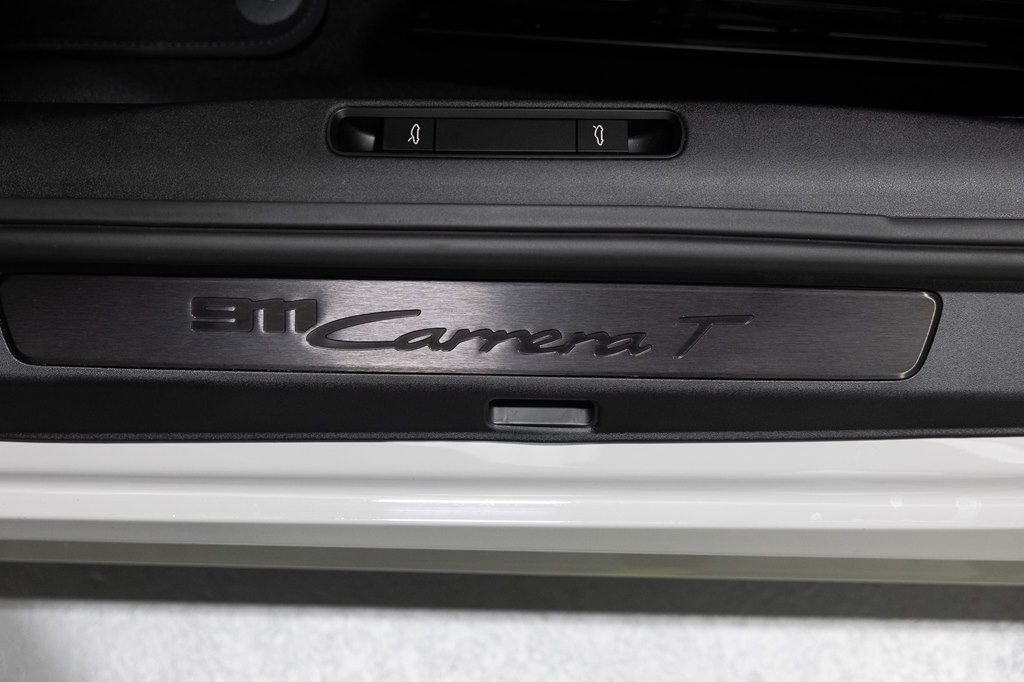 2024 Porsche 911 Image 75