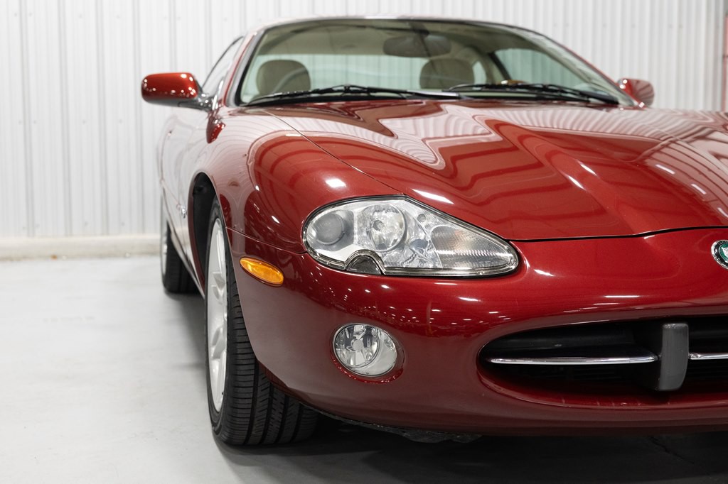 2001 Jaguar XK-Series Image 12