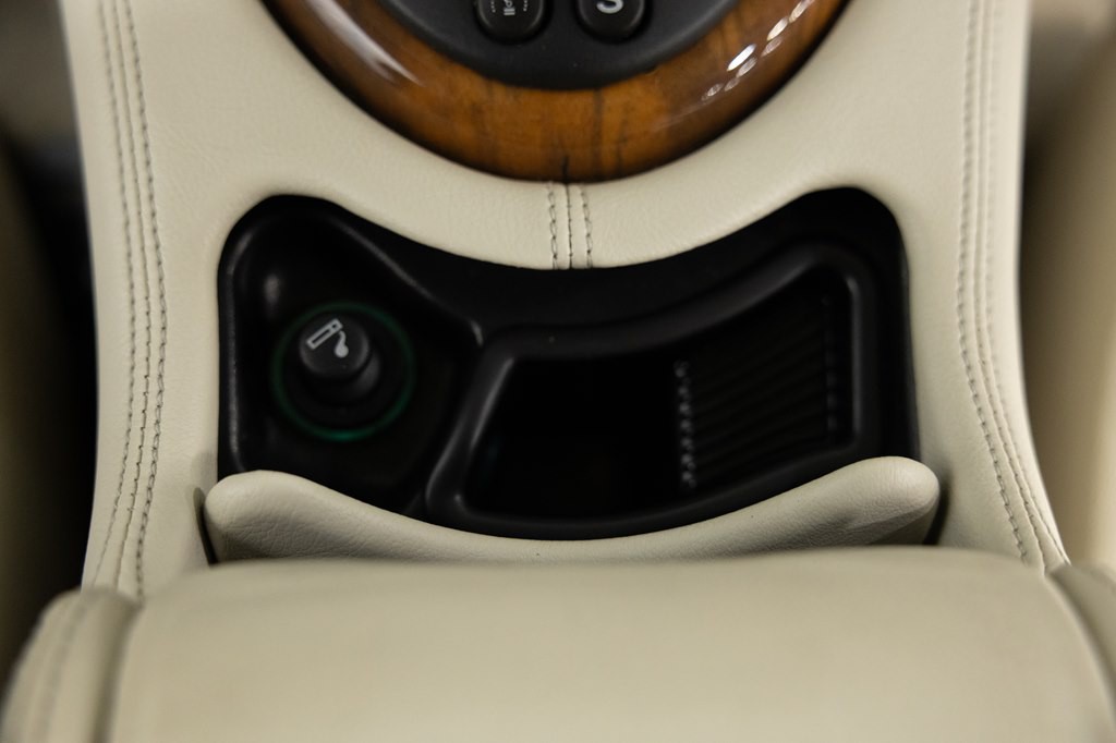 2001 Jaguar XK-Series Image 44