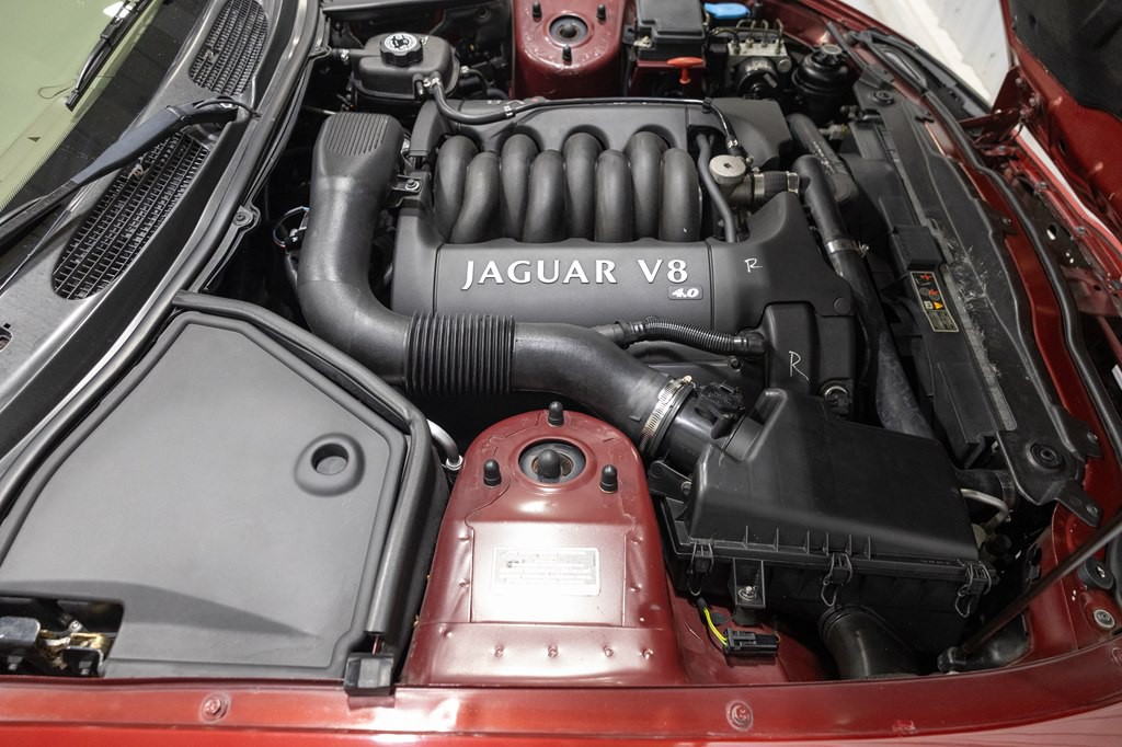 2001 Jaguar XK-Series Image 64
