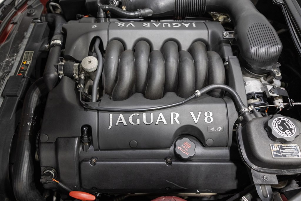 2001 Jaguar XK-Series Image 65